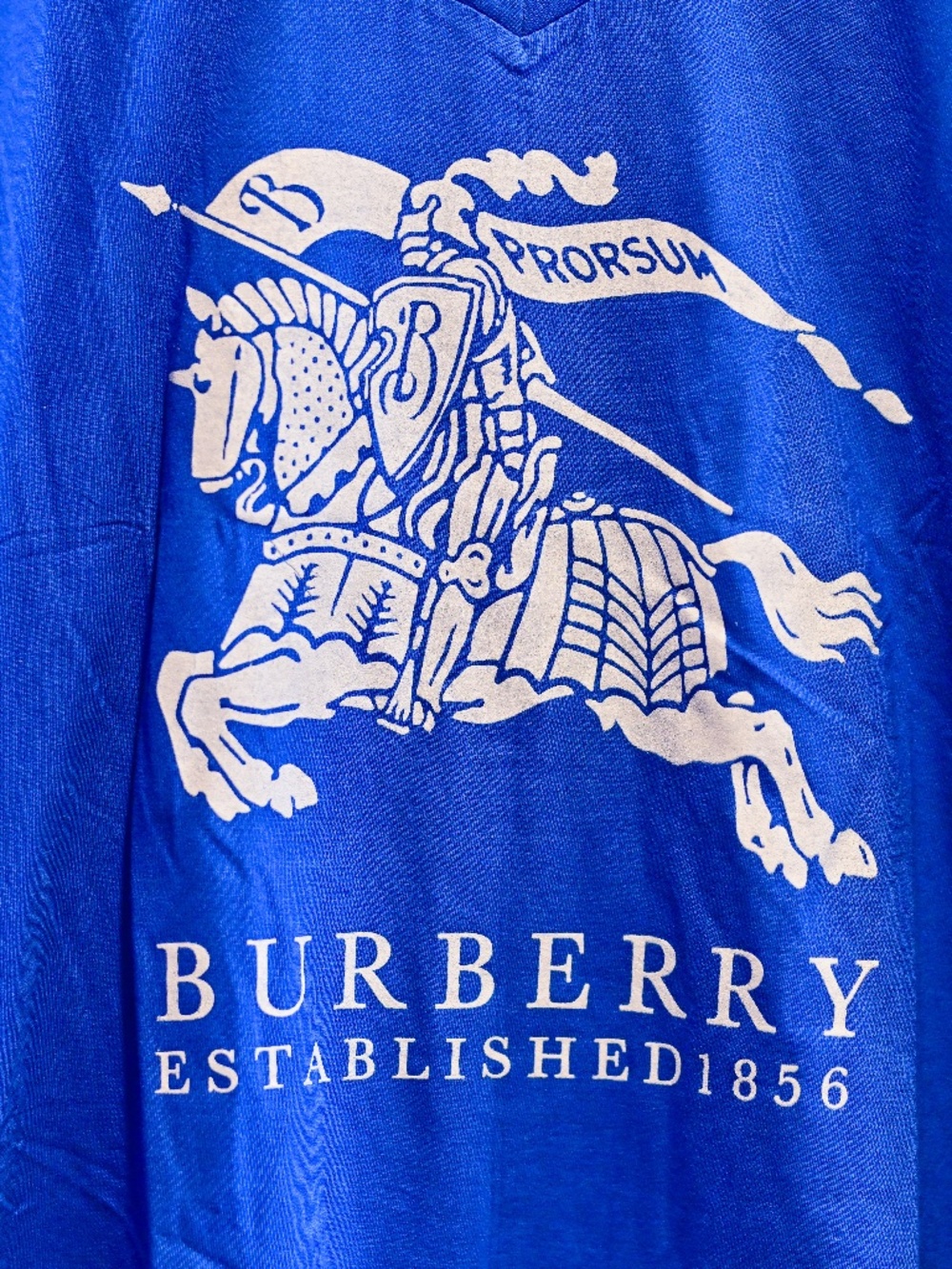 Men's Burberry London Graphic V-Neck Tee Size XL